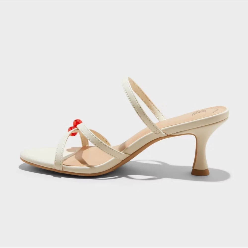 Wild Fable Brodie Heels - Picture 2 of 4